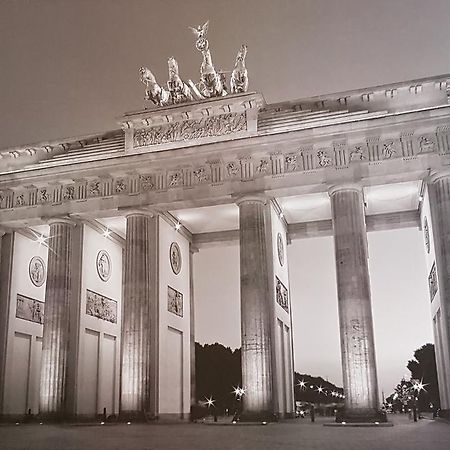 Hotel Pension Eberty Berlin Exterior photo
